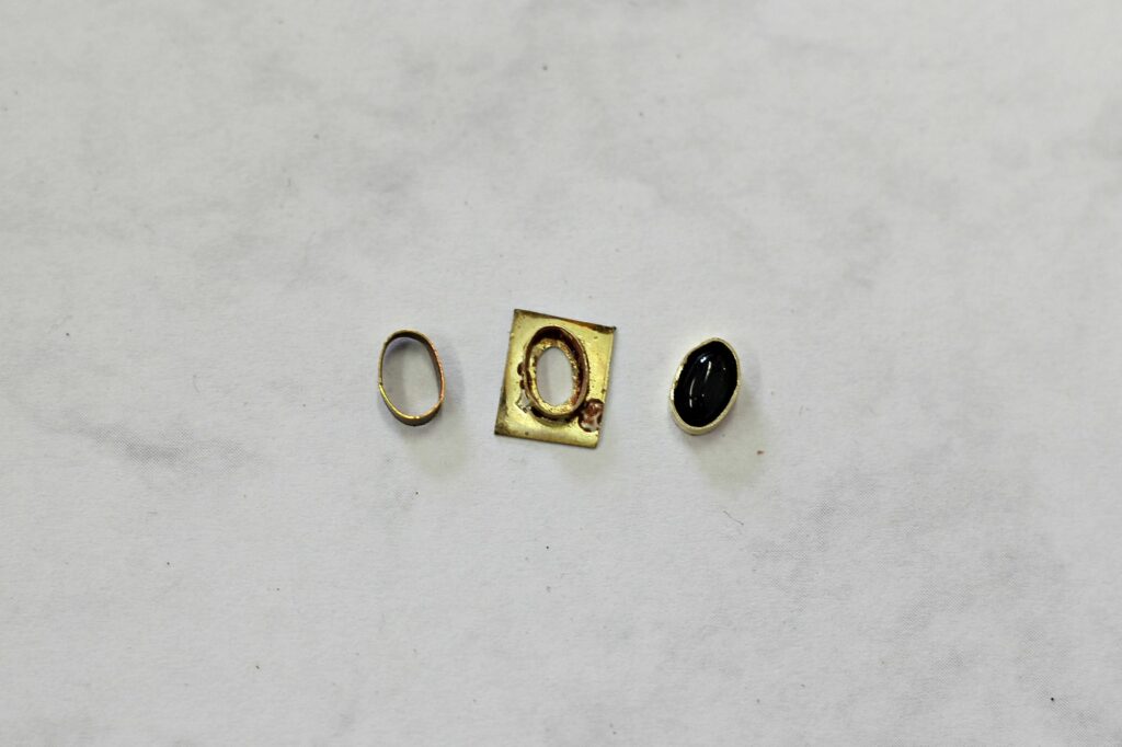 Bague sertie Onyx "3 ptits points" sur www.apprendre-la-bijouterie.com