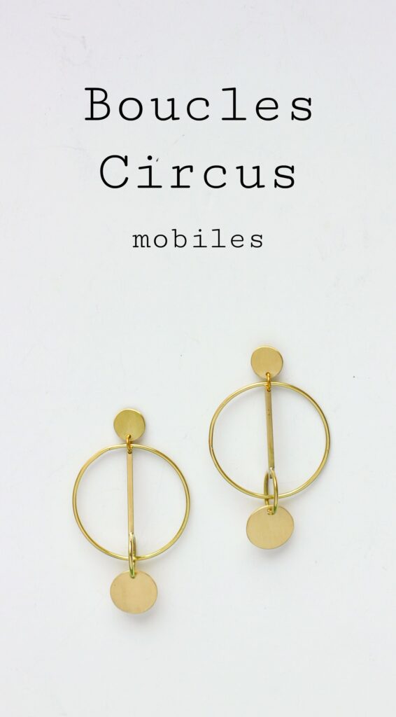 Boucles Circus Mobiles - De la rondeur pour des boucles légères et mobiles. Retrouvez les étapes de leur fabrication sur www.apprendre-la-bijouterie.com