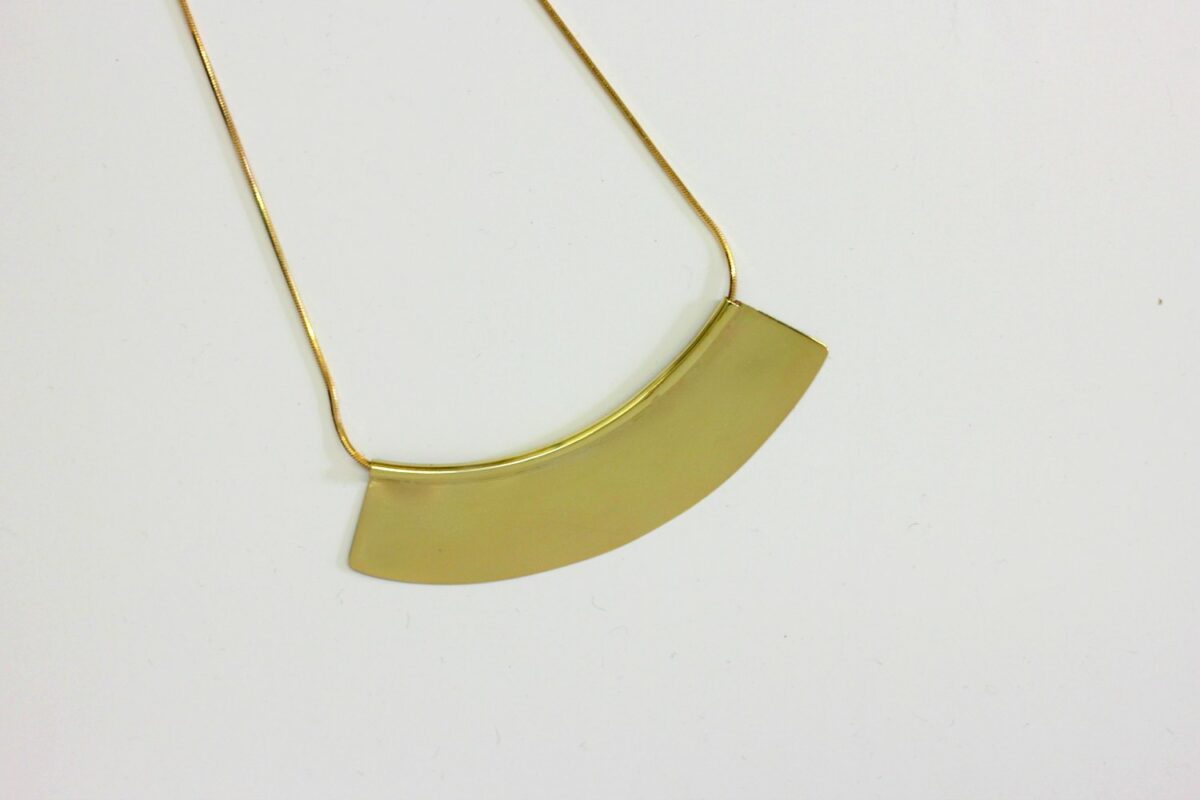 Collier Plastron Afro - Découvrez les étapes de sa réalisation sur www.apprendre-la-bijouterie.com
