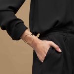 Comment porter des bijoux oversize, xxl ou statement ? L'accesoirisation par excellence - www.apprendre-la-bijouterie.fr