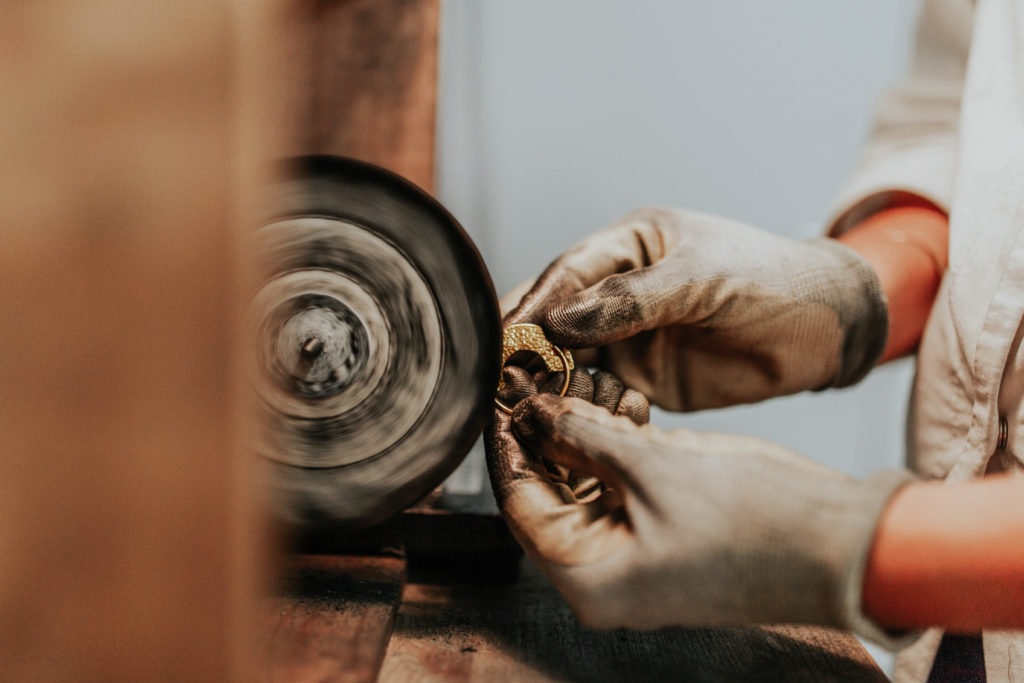 La fabrication d'un bijou : étape par étape - Apprendre la bijouterie